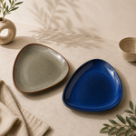 Load image into Gallery viewer, Triangular Serving Platter
